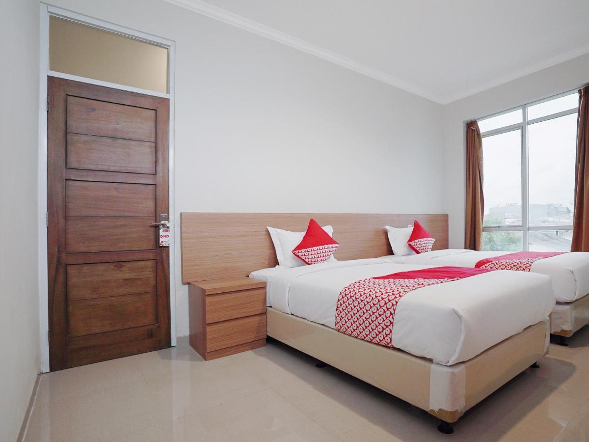 Oyo 415 The Kartini 8 Residence Джакарта Экстерьер фото