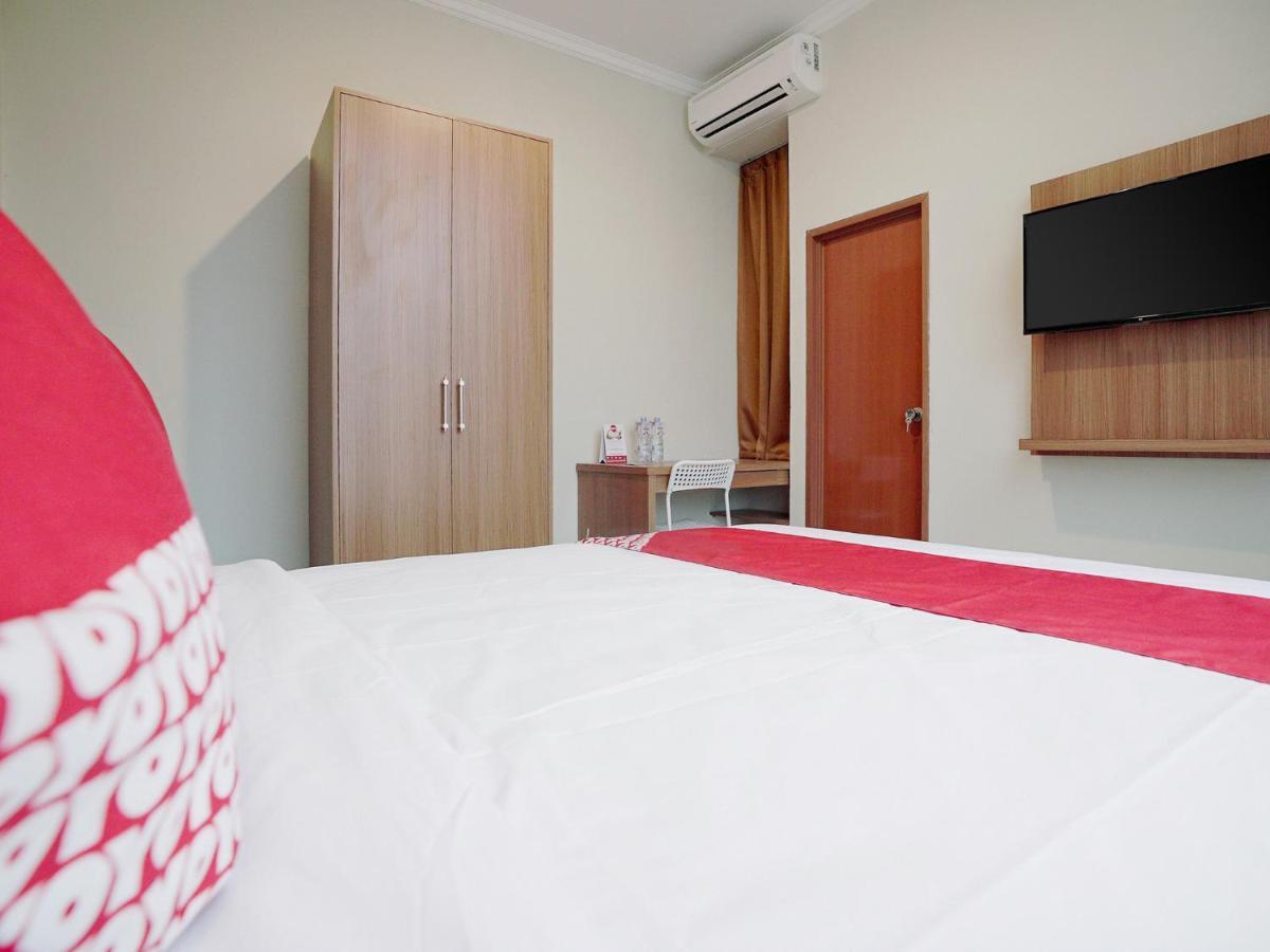 Oyo 415 The Kartini 8 Residence Джакарта Экстерьер фото